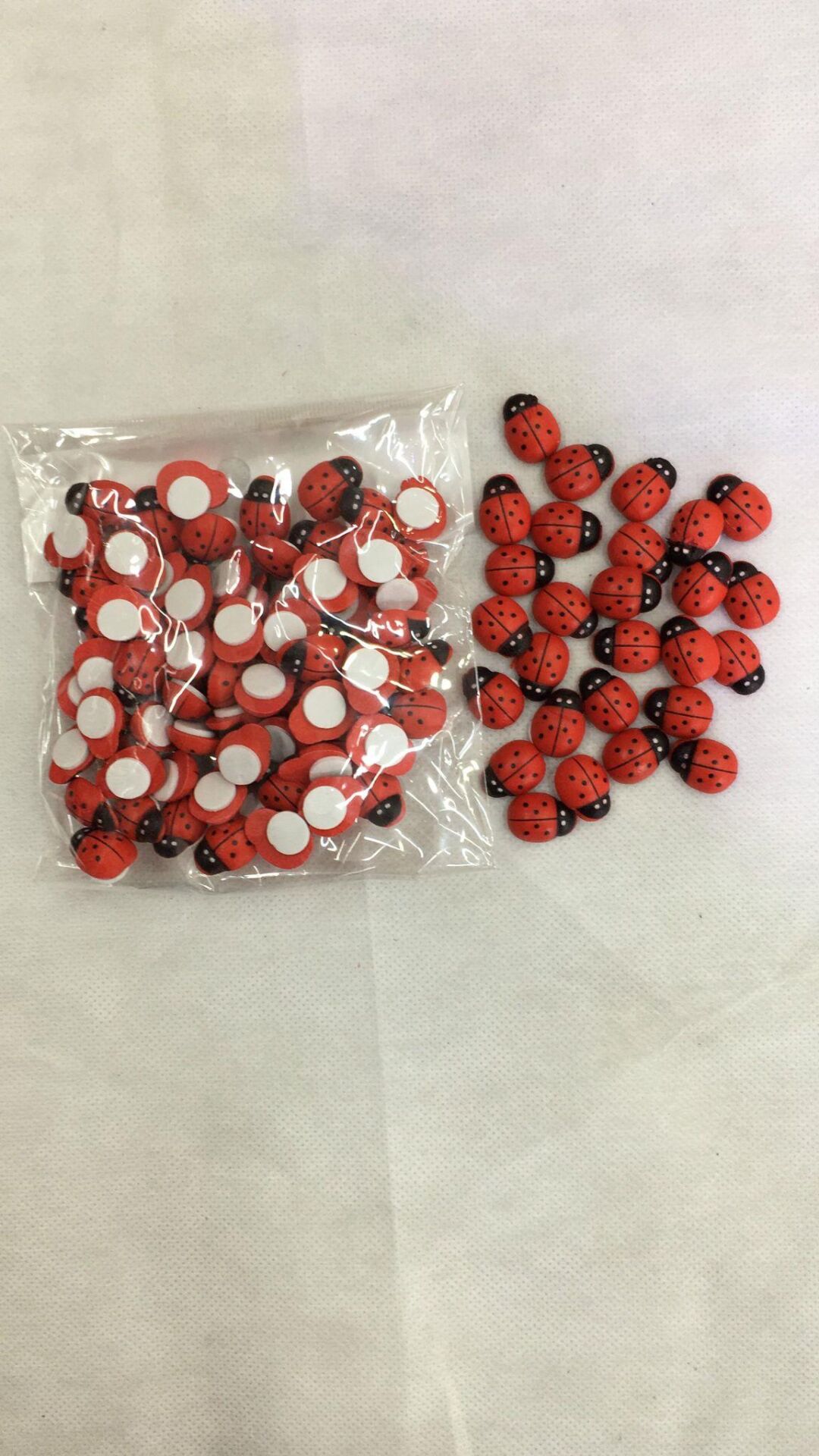 UĞUR BÖCEĞİ YAPIŞKANLI 12*15 50'Li KIRMIZI