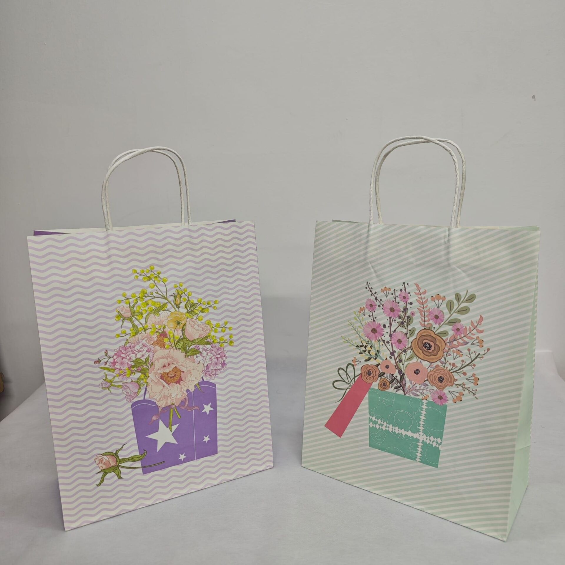 ÇANTA KRAFT BÜKÜM SAPLI SAKSILI 26*12*33 CM 12 Lİ