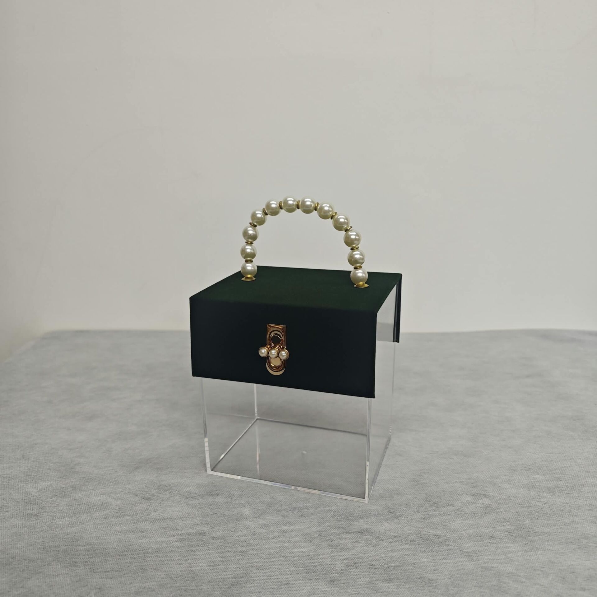 ÇANTA PLEKSİ YEŞİL 16*12*17 CM