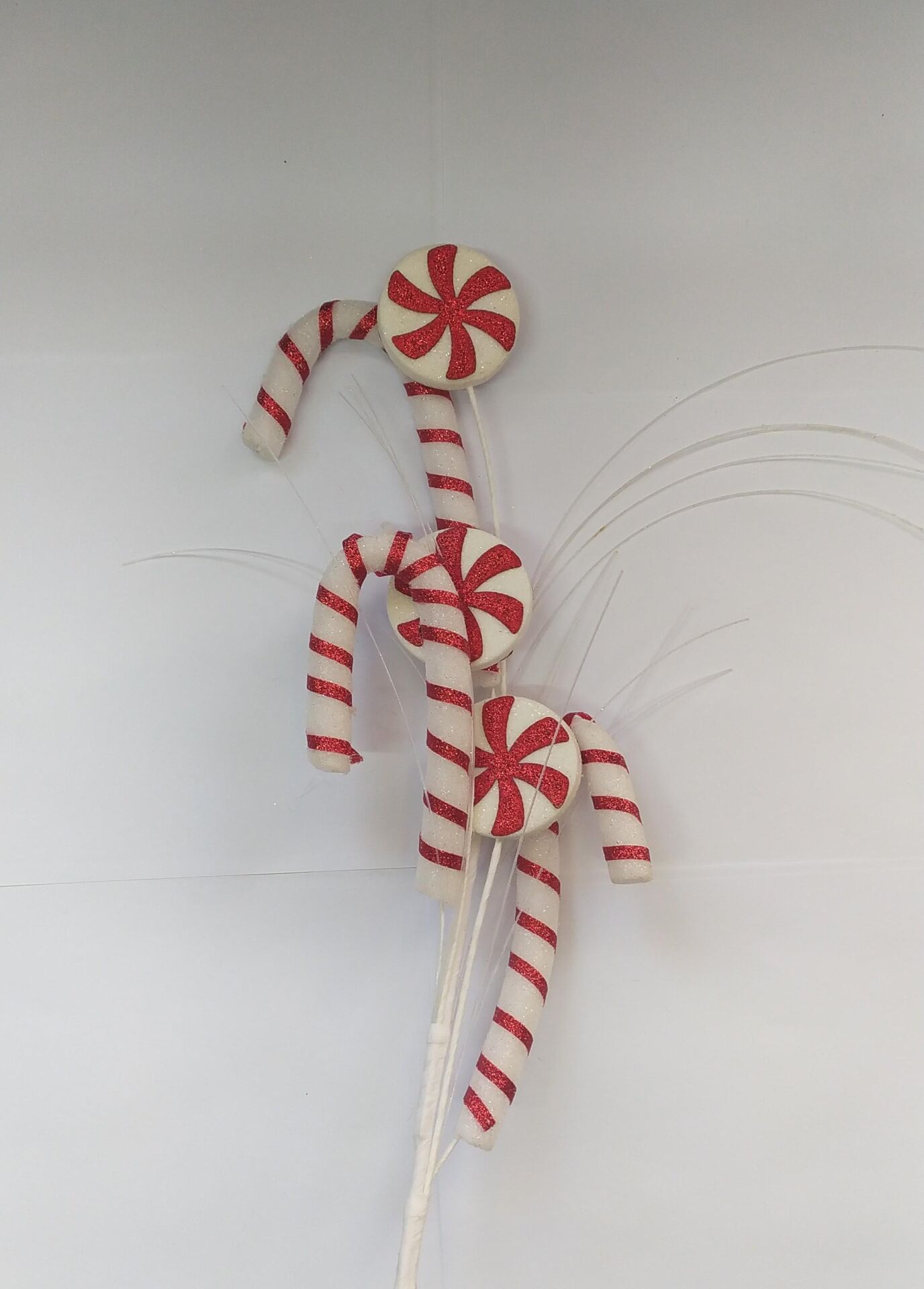 ÇUBUKLU KIRMIZI BEYAZ ŞEKERLİ  BASTONLU 70CM