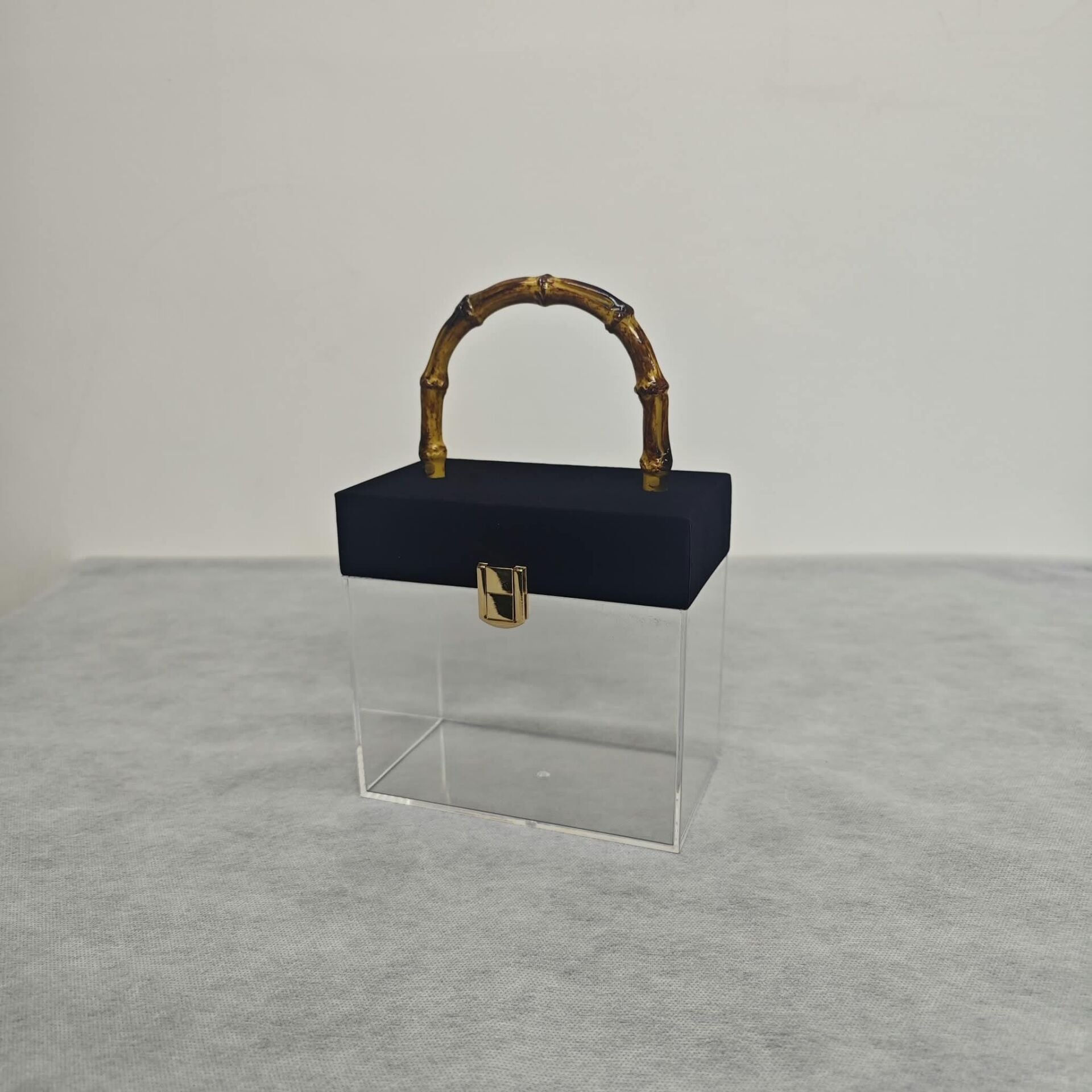 Çanta Pleksi Bambu Saplı Siyah 17x10x16 cm