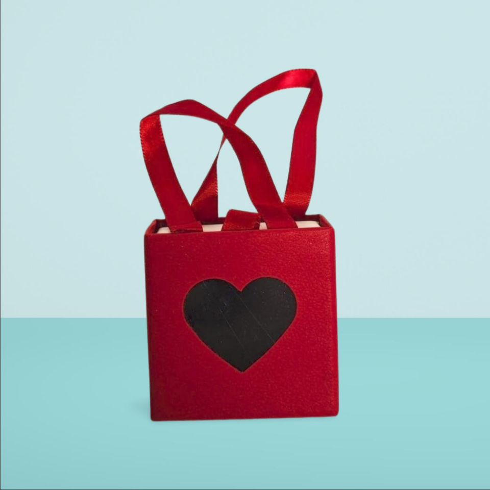 KUTU TEKLİ KARE KALP ÇERÇEVELİ 6*6 CM KIRMIZI