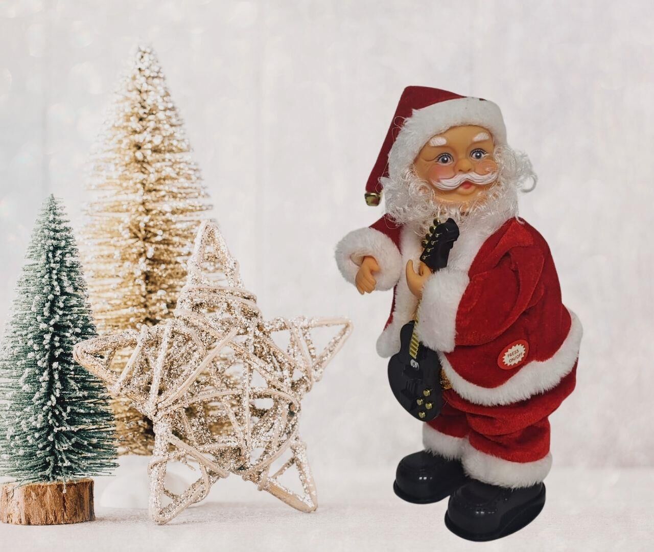 NOEL BABA HAREKETLİ&MÜZİKLİ DANS EDEN