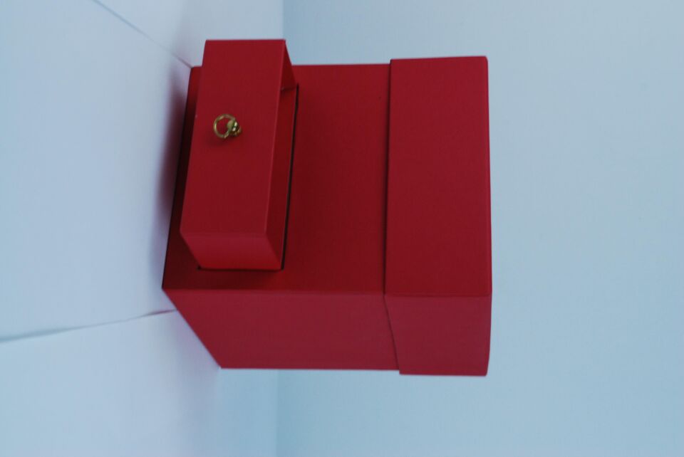 RCP ÇEKMECELİ  KARE TEKLİ KUTU 16*19 KIRMIZI