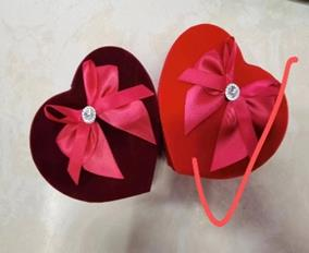 KUTU TEKLİ  KALP FİYONKLU SİYAH