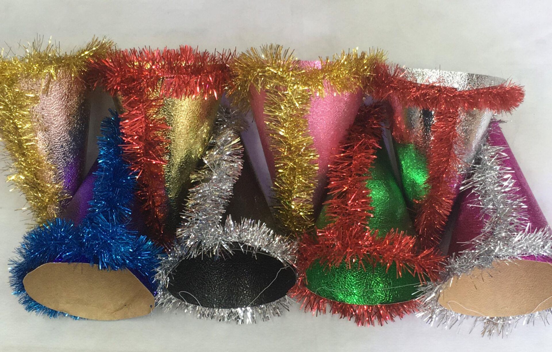 FİESTA ŞAPKA GOFRAJLI