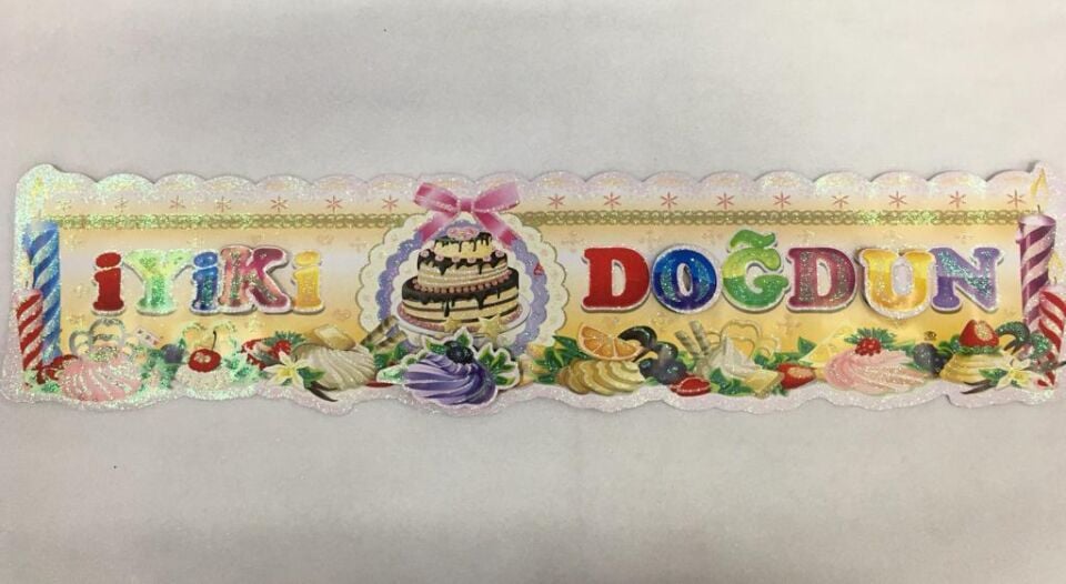 STICKER 3 BOYUTLU SİMLİ İYİ Kİ DOĞDUN PASTALI