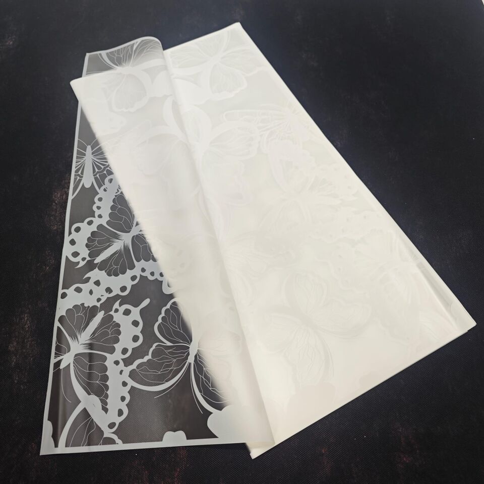 BUKETLİK PP ŞEFFAF ÜZERİ KELEBEK BASKILI BEYAZ