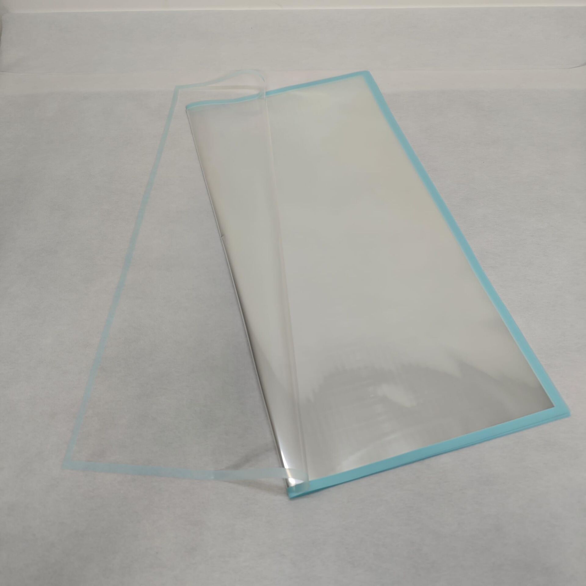 BUKETLİK PP ŞEFFAF MAVİ KENARLI