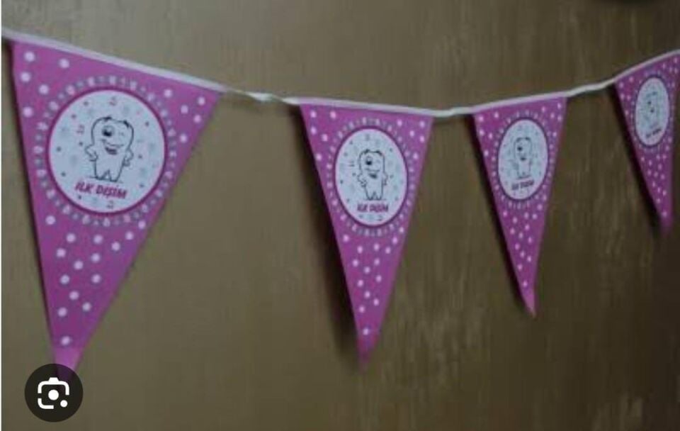 FLAMA ÜÇGEN TEMALI İLK DİŞ PEMBE