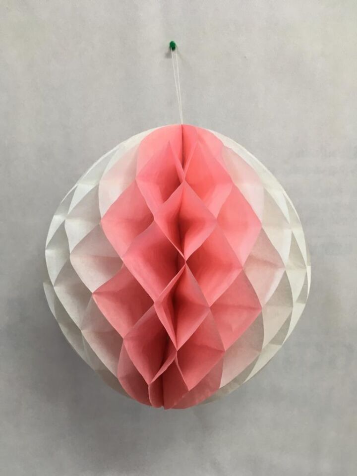 KAĞIT TOP SÜS PETEKLİ TEKLİ 30 CM PEMBE-BEYAZ