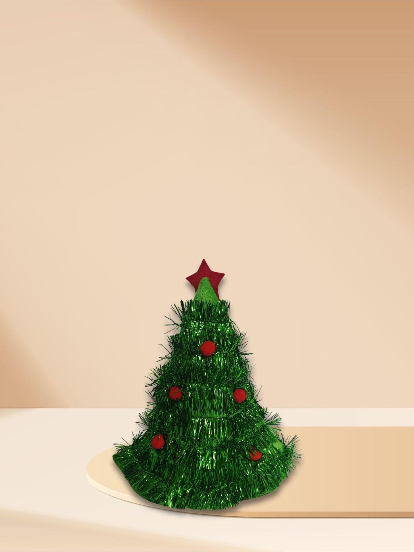 ŞAPKA KUMAŞ YILBAŞI ÇAM AĞACLI SİMLİ