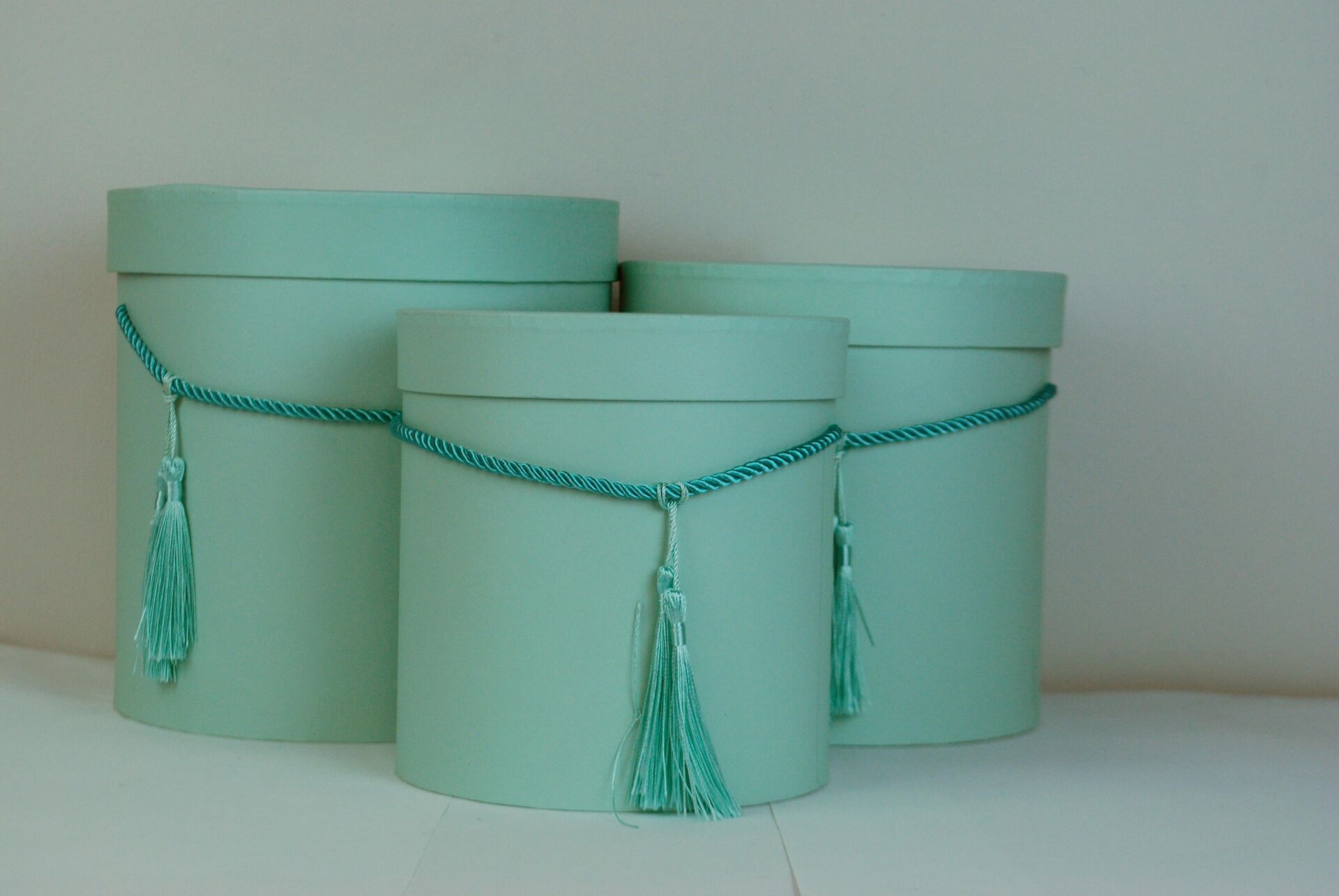 KUTU SİLİNDİR İPLİ PÜSKÜLLÜ 3 LÜ MAVİ