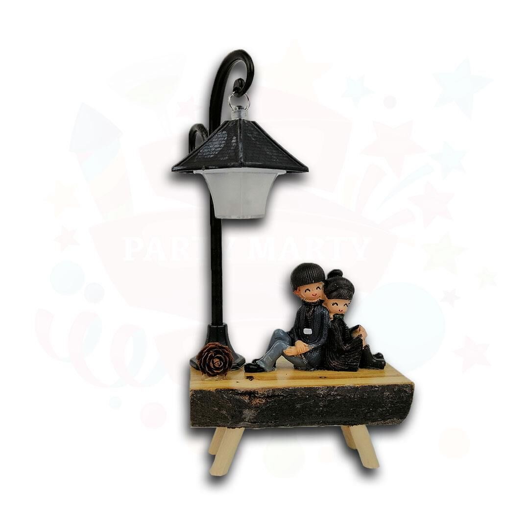 HEDİYELİK SÜS TERARYUM IŞIKLI GEYİK KIZ VE AĞAÇ