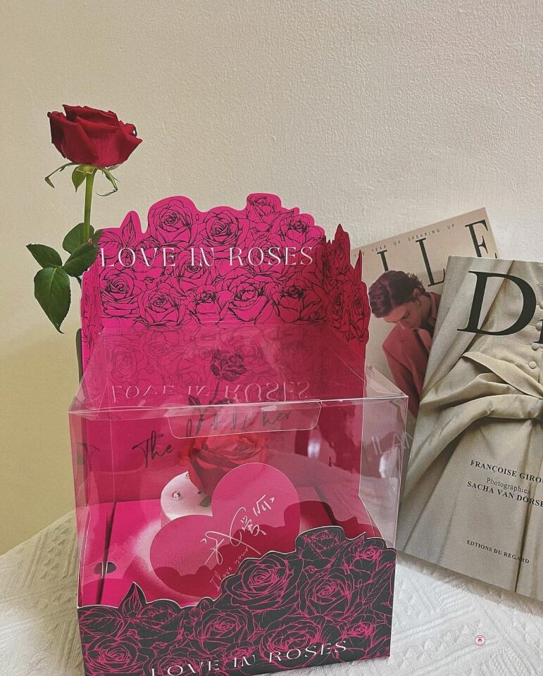 GÜL KUTUSU ASETATLI 20*20*31 FUŞYA