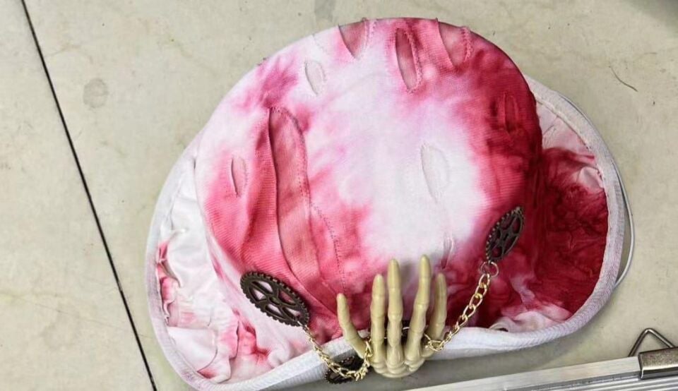 HALLOWEEN FOTR ŞAPKA KANLI İSKELET ELLİ