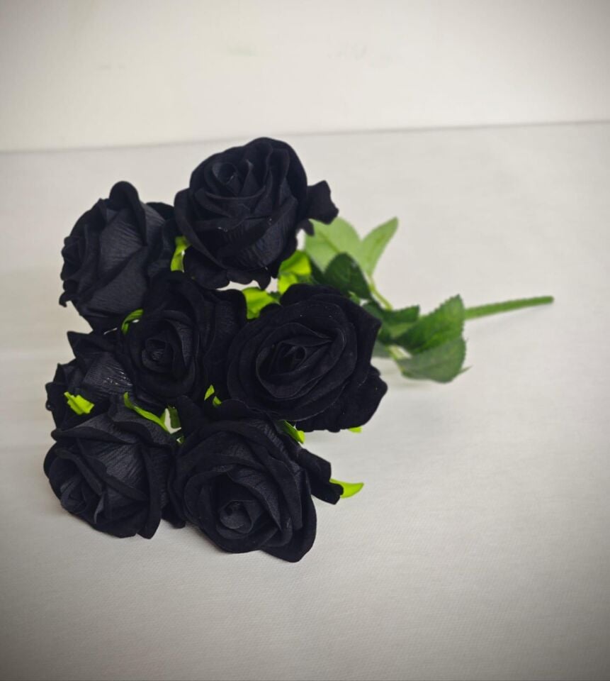 YAPAY ÇİÇEK KADİFE  GÜL SİYAH 7 Lİ DEMET